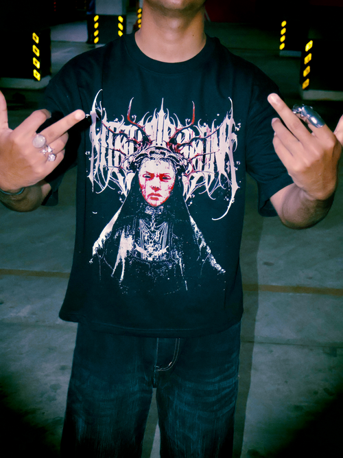 CURSED QUEEN CROPPED OVERSIZED T-SHIRT