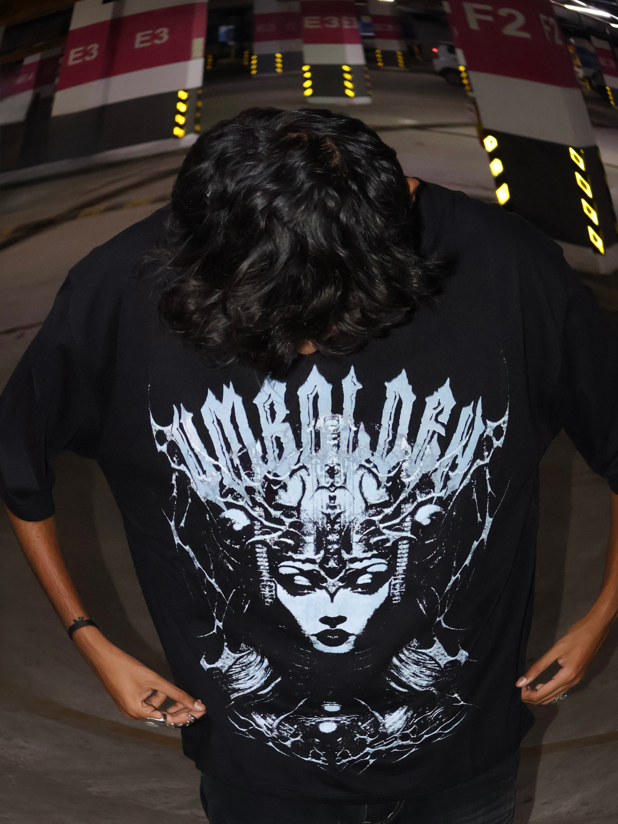 QUEEN MONARCH CROPPED OVERSIZED T-SHIRT