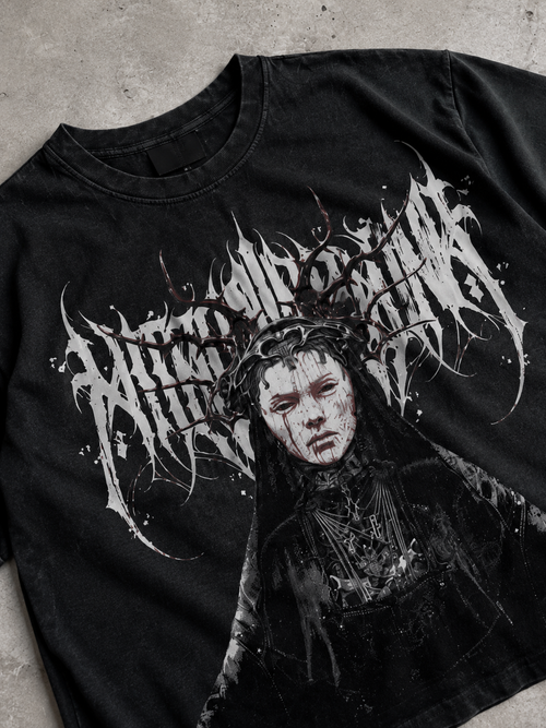 CURSED QUEEN CROPPED OVERSIZED T-SHIRT