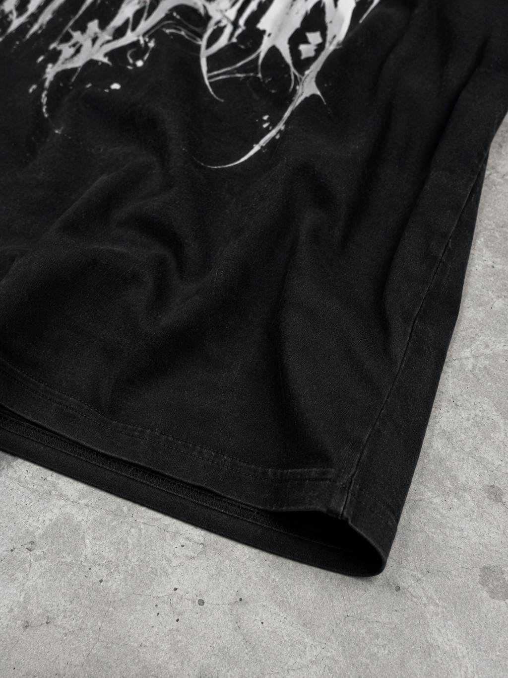 CURSED QUEEN CROPPED OVERSIZED T-SHIRT