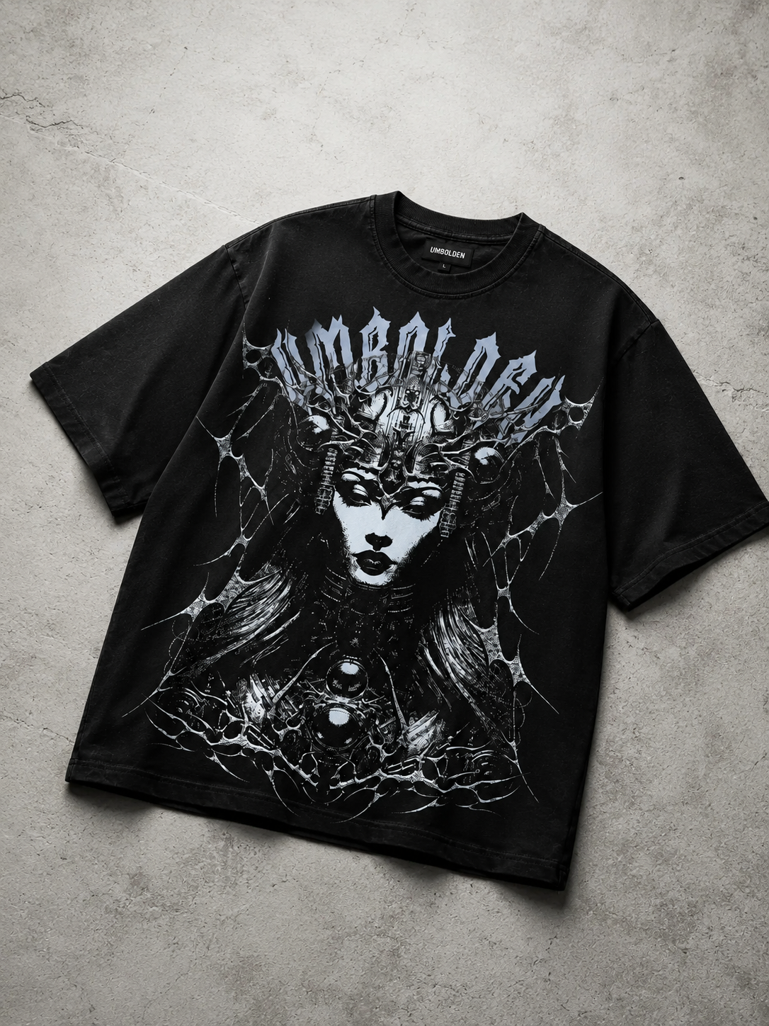 QUEEN MONARCH CROPPED OVERSIZED T-SHIRT
