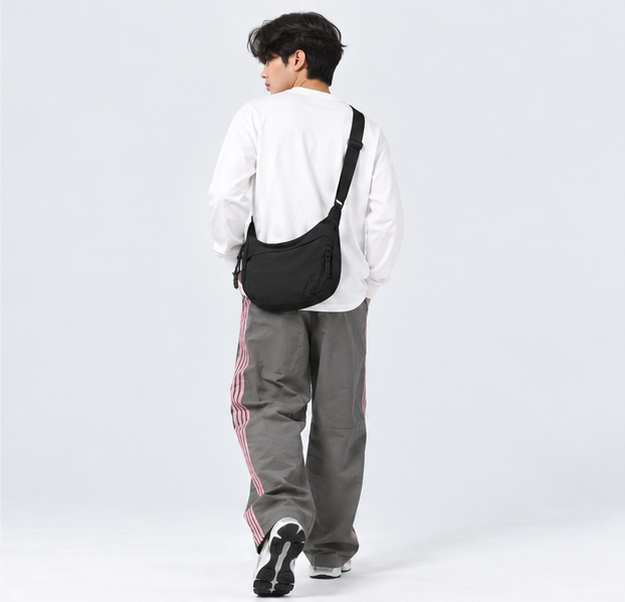 Everyday Sling Shoulder Bag | Jet black